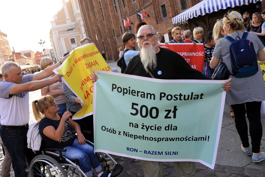 Protest niepełnosprawnych w Toruniu