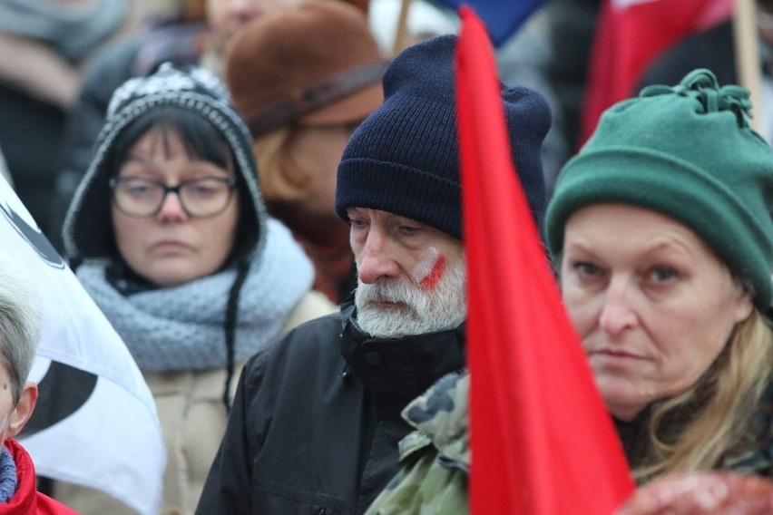 Protest w Kielcach przeciwko rządowi: -  To już przechodzi wszelkie granice