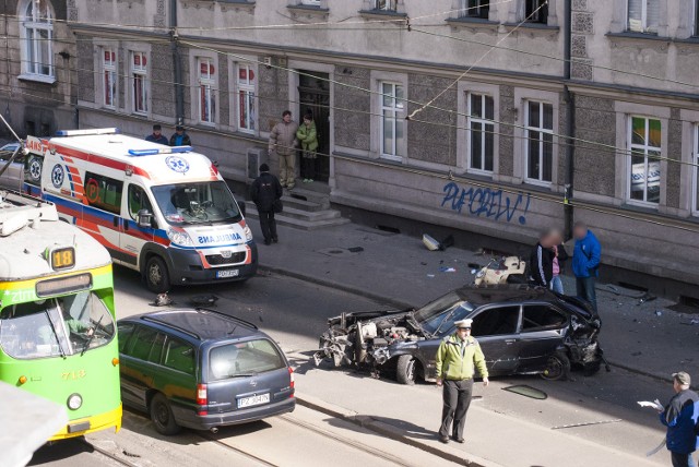 Wypadek na Wierzbięcicach: Nagranie z monitoringu [WIDEO, ZDJĘCIA]