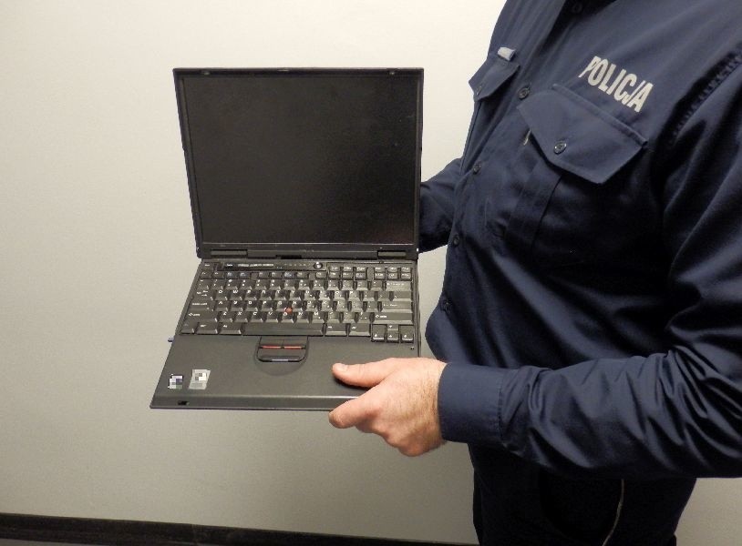 Policjanci zabezpieczyli laptopa skradzionego prawowitemu...