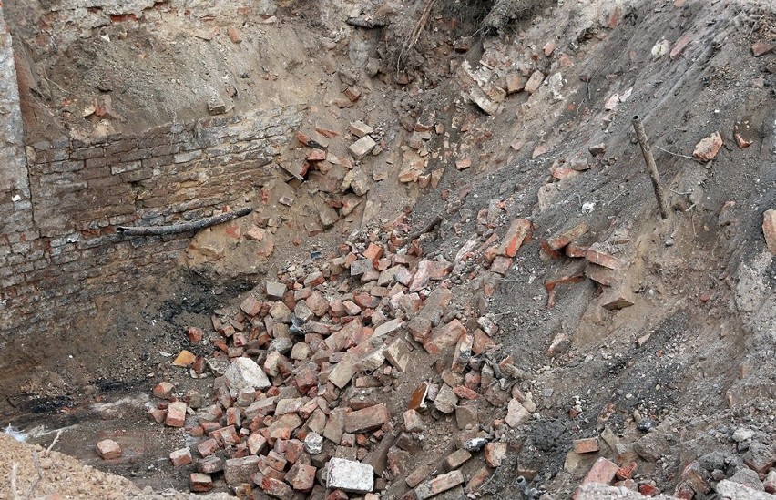 Wykopaliska na Podzamczu. Odkryte piwnice sprzed ponad 70 lat