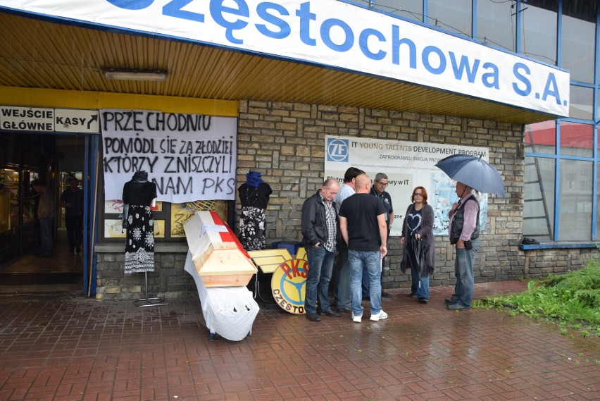 W czerwcu kierowcy częstochowskiego PKS-u urządzili...