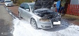 Pożar samochodu osobowego przy ulicy Wawelskiej w Białogardzie [ZDJĘCIA]