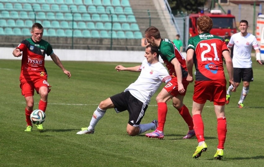 GKS Tychy przegrywał na własnym boisku z Chojniczanką 0:1 po...