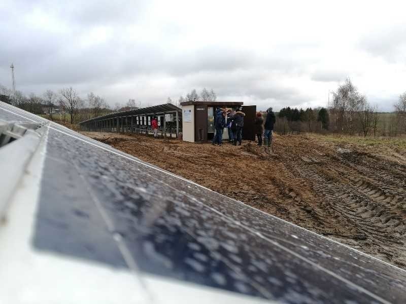 W Bobrownikach czerpią energię ze słońca. Powstaną kolejne farmy  