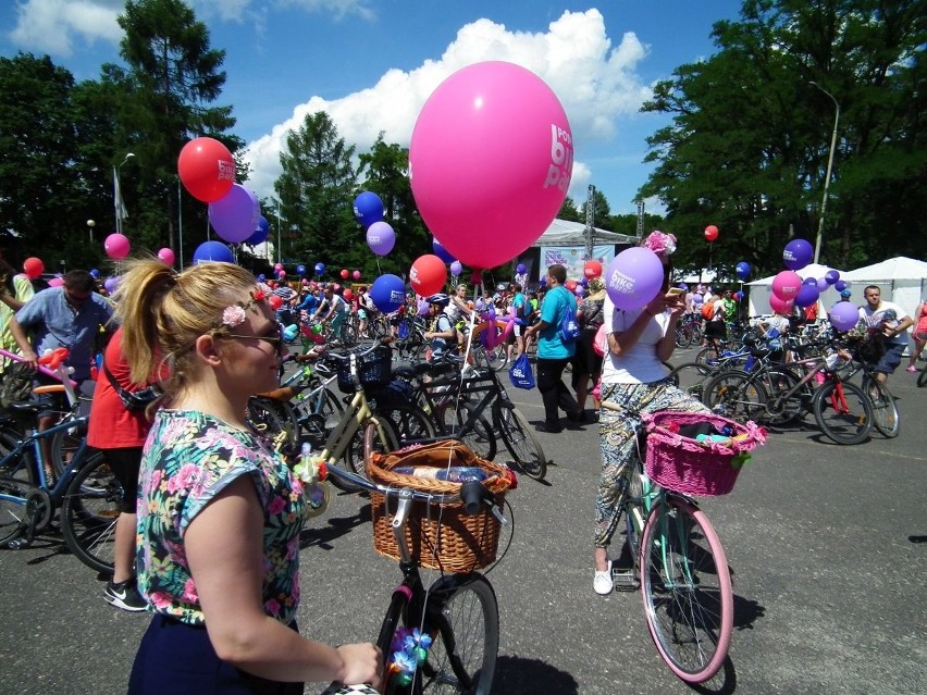 Posnania Bike Parade w stylu flower power