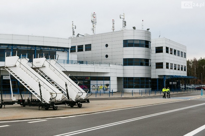 Pasażer z Azji zasłabł na lotnisku w Goleniowie. Wezwano sanepid i pogotowie