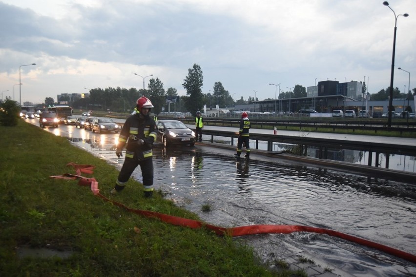 Burza na Śląsku : już grzmi i pada deszcz. 

PROGNOZA POGODY