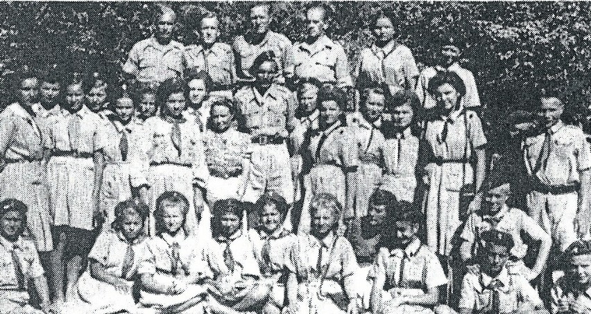 Obóz harcerski w Isfahanie w 1943 r. Romana Starzyk, w...