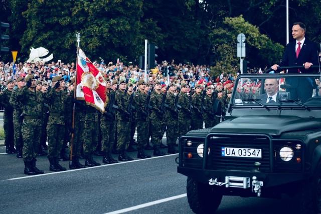 15 sierpnia przypada Święto Wojska Polskiego. Czy 15 sierpnia jest dniem wolnym od pracy i czy trzeba iść do kościoła?