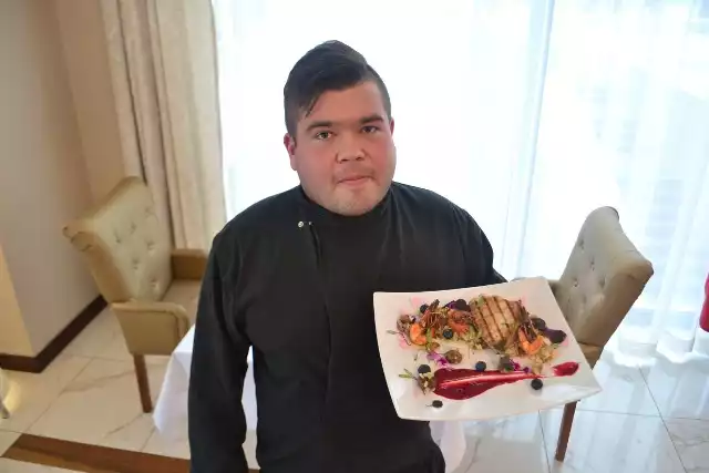Michał Musiał, zastępca szefa kuchni w Restauracji Glamour w Hotelu Binkowski w Kielcach zaprasza na wyjątkową kolację walentynkową.