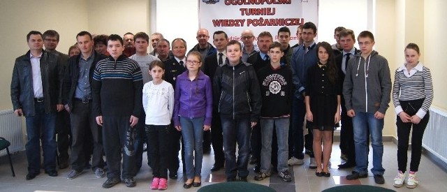 Uczniowie, pedagodzy, strażacy, zaproszeni goście &#8211; finał powiatowy XXXVII Ogólnopolskiego Turnieju Wiedzy Pożarniczej odbył się w Kazimierzy Wielkiej.