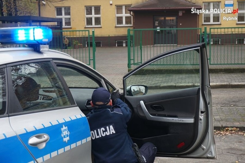 Uzbrojeni napastnicy wtargnęli do szkoły w Rybniku! Taki scenariusz mógłby się wydarzyć ZDJĘCIA