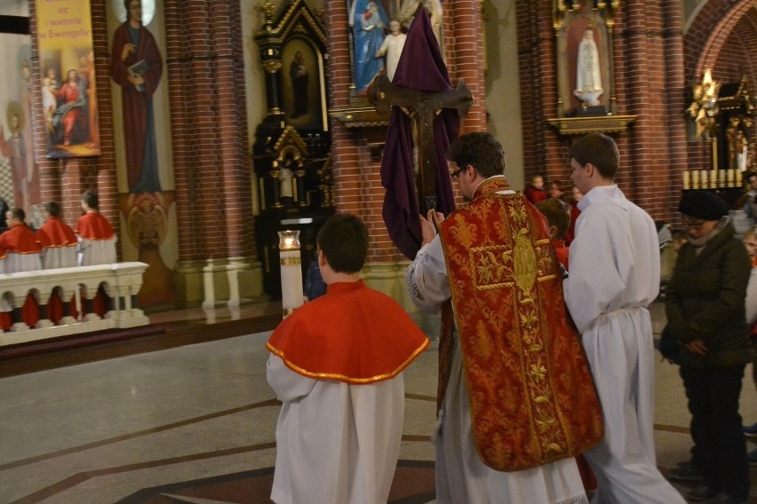 Zabrze: Liturgia Męki Pańskiej w kościele św. Anny