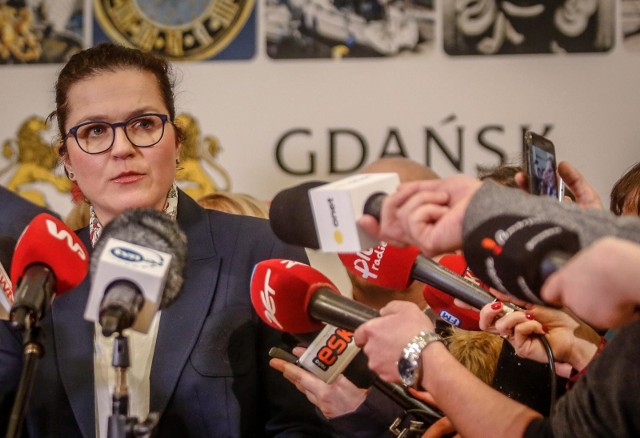 Aleksandra Dulkiewicz: Oczywiście, Prezydentowi należy się uczczenie jego pamięci. Ale my musielibyśmy zmienić nazwę miasta, żeby uczcić go dostatecznie dobrze