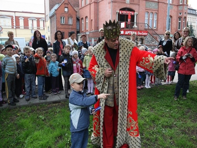 Burczybas XI Wspaniały, król słupskich skrzatów spotkał się dzisiaj z dziećmi.