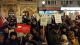 Około 3 tysięcy ludzi na Piotrkowskiej! Protest w Łodzi [FILM, zdjęcia]