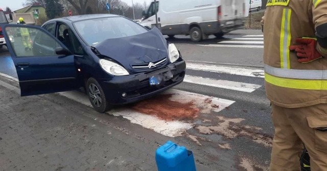 Wypadek w Rudawie, zderzenie dwóch samochodów na drodze krajowej nr 79