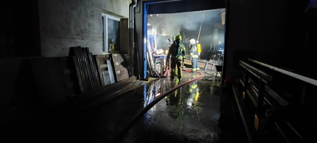 Z pożarem walczyło sześć zastępów z OSP w Siemonia, Toporzyska, Łążyna i Rzęczkowa. Strażacy zakończyli akcję 40 minut po północy.