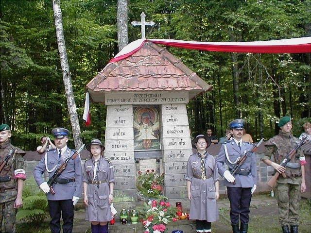 Uroczystości partyzanckie Armii Krajowej będą na polanie Wykus, przy kapliczce partyzanckiej