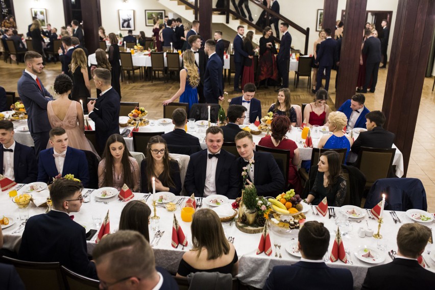 Studniówka I LO w Myślenicach w Folwarku Zalesie