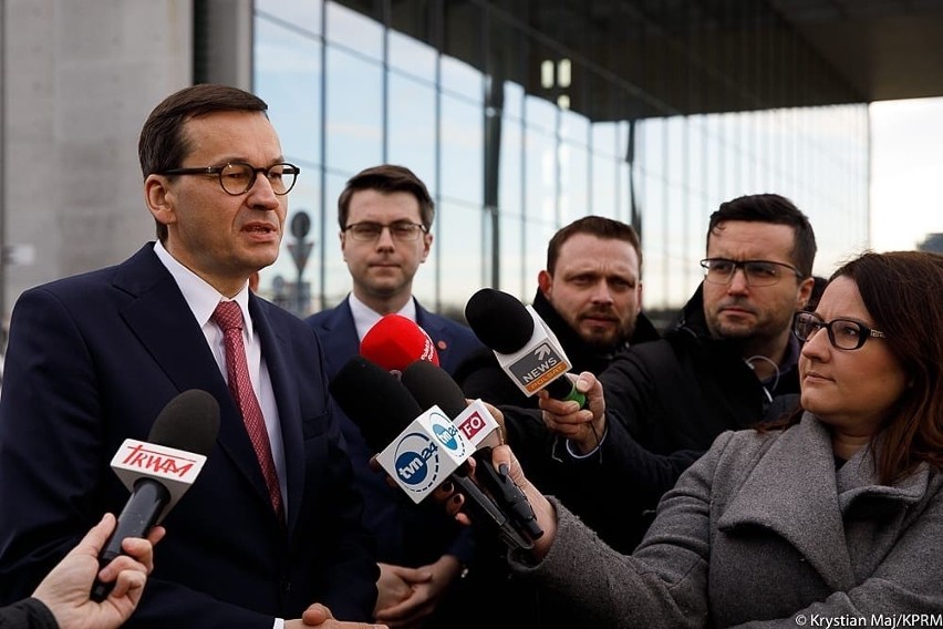 Premier Mateusz Morawiecki spotkał się w Berlinie z kanclerz Niemiec Angelą Merkel