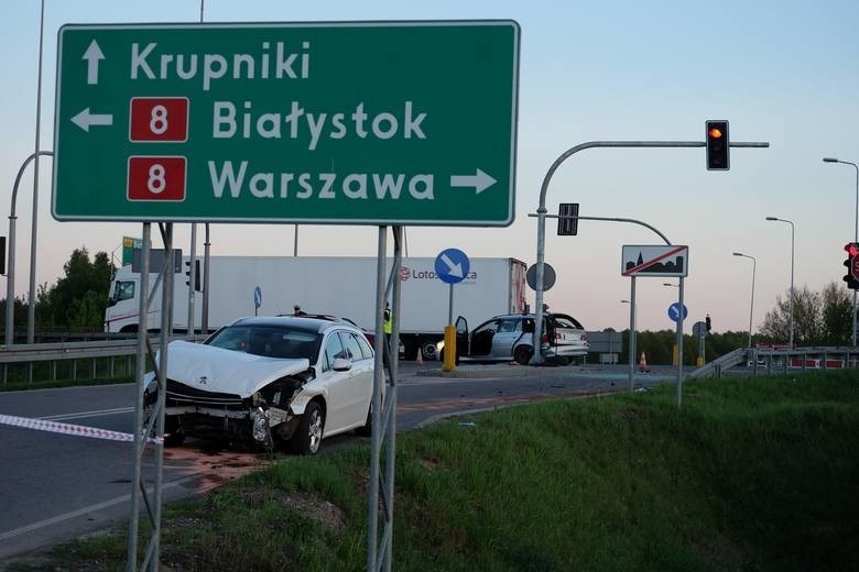 Ze wstępnych ustaleń policji wynika, że  kierujący peugeotem...