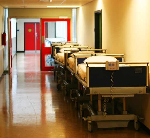 Obecnie jedyną placówką w Polsce specjalizującą się w leczeniu oparzeń dziecięcych jest oddalony o ponad 600 km od Szczecina Uniwersytecki Szpital Dziecięcy w Krakowie.
