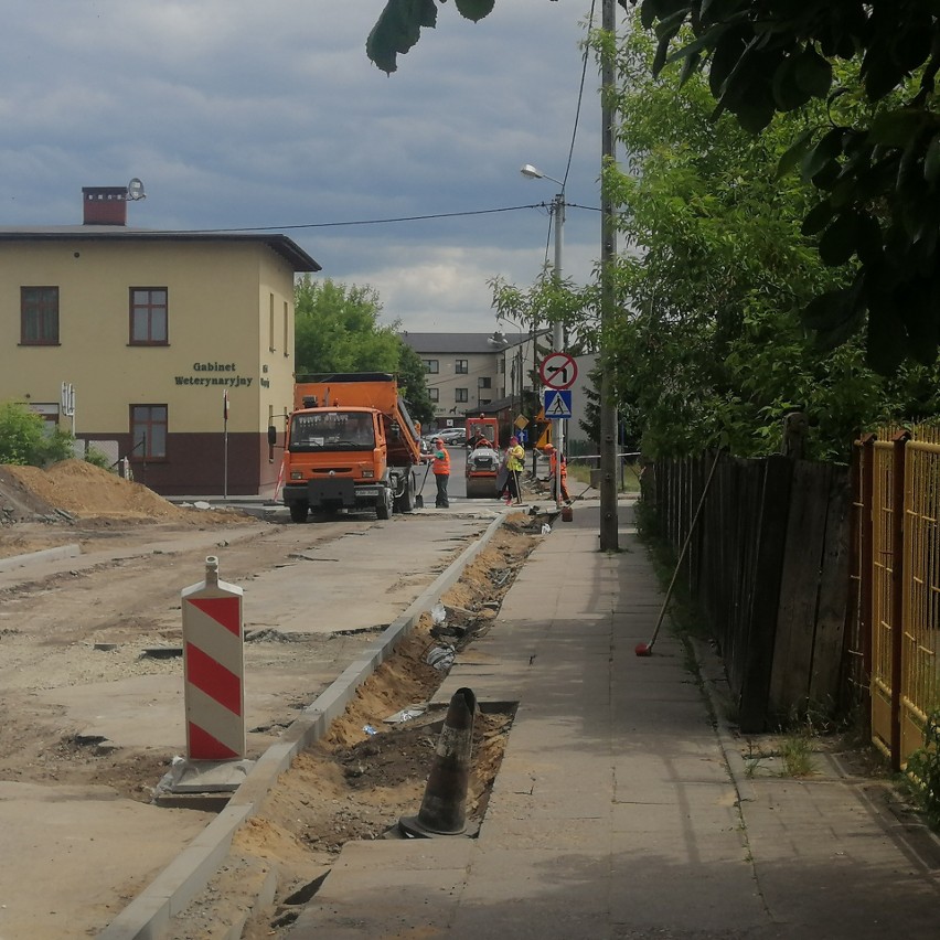 Trwa kompleksowa przebudowa ulicy Mazowieckiej w...