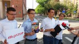 Młodzi Demokraci donoszą na Gazetę Polską. Chodzi o naklejkę "Strefa Wolna od LGBT"