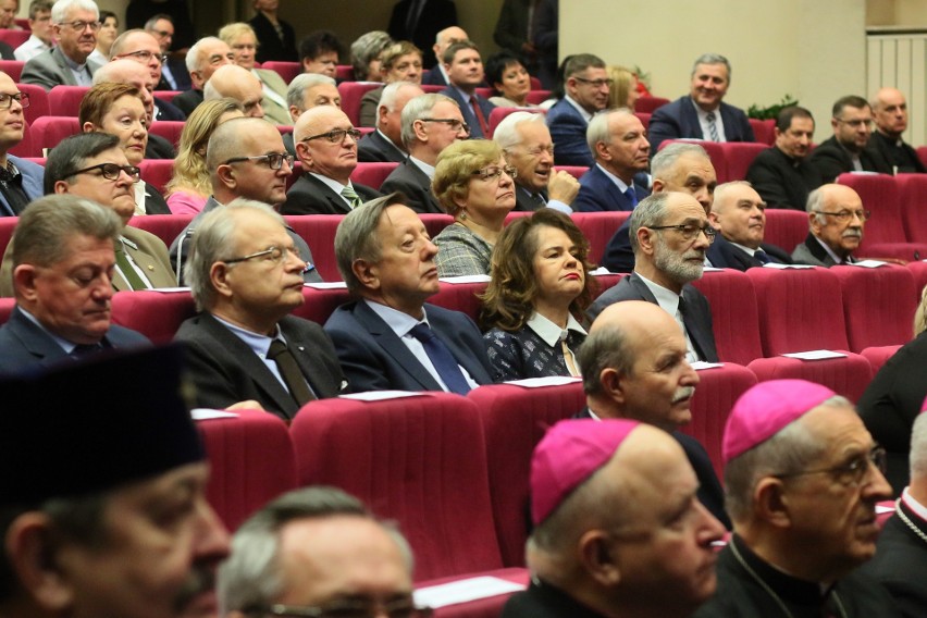 Abp Stanisław Budzik z tytułem Doktora Honoris Causa