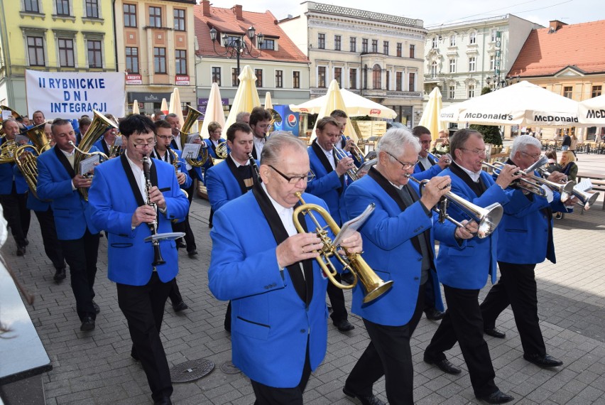 Kolorowy korowód zainaugurował II Rybnickie Dni Integracji