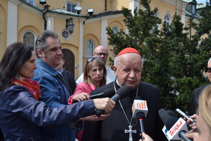 Biskupi na Jasnej Górze podpisali akt oddania Polski w...