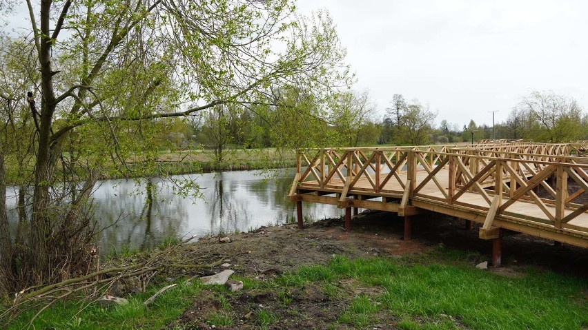 Park przy ul. Jagiellońskiej w Bielsku Podlaskim już prawie gotowy. Tak prezentuje się jeden z najpiękniejszych parków w regionie [ZDJĘCIA]