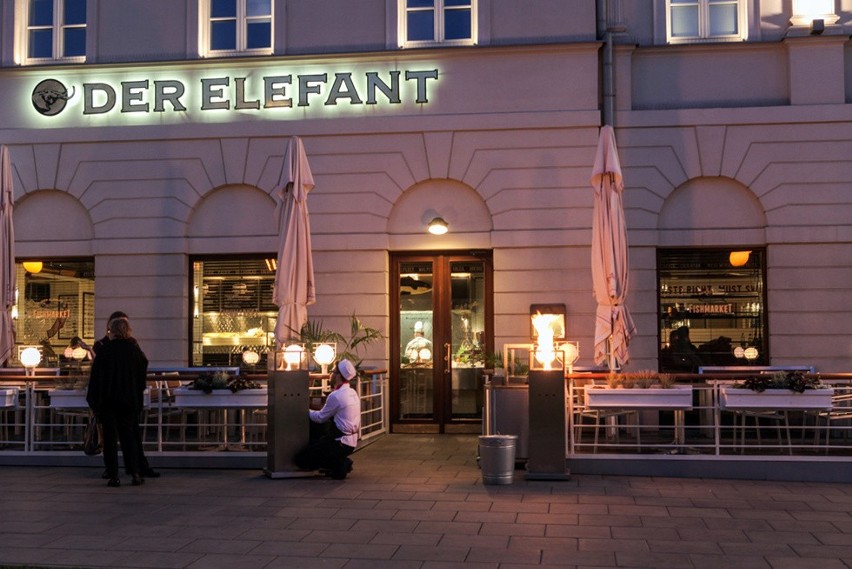 "Der Elefant" w Warszawie to pierwsza w Polsce restauracja,...