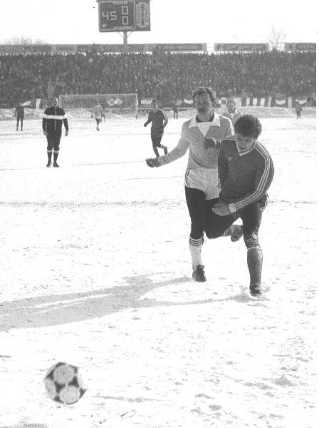 Archiwalne zdjęcia stadionu, piłkarzy, działaczy i kibiców...