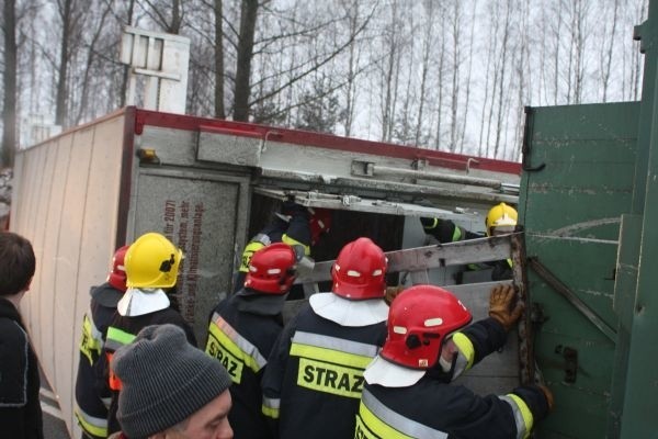 Wypadek ciezarówki w Cminsku