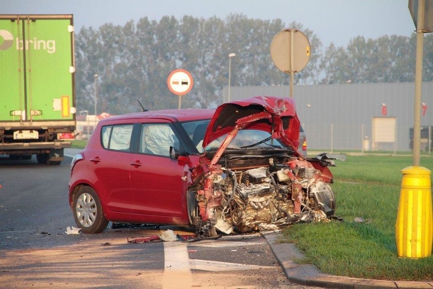 Wypadek we Wrzoskach na skrzyżowaniu dróg krajowych 46 i 94.