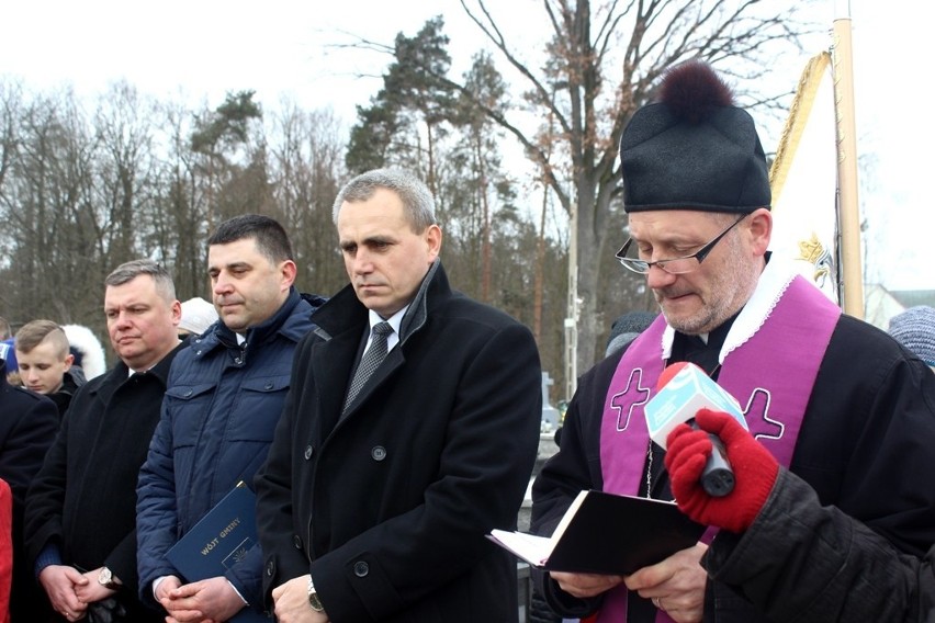 Uroczystości upamiętniające rodzinę Marciniaków w pow. łęczyńskim. Zginęli po donosie, bo chcieli ratować żydowskich sąsiadów