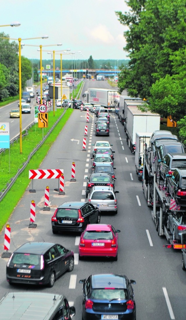 Budowa nowego węzła powoduje ogromne korki na DK 1