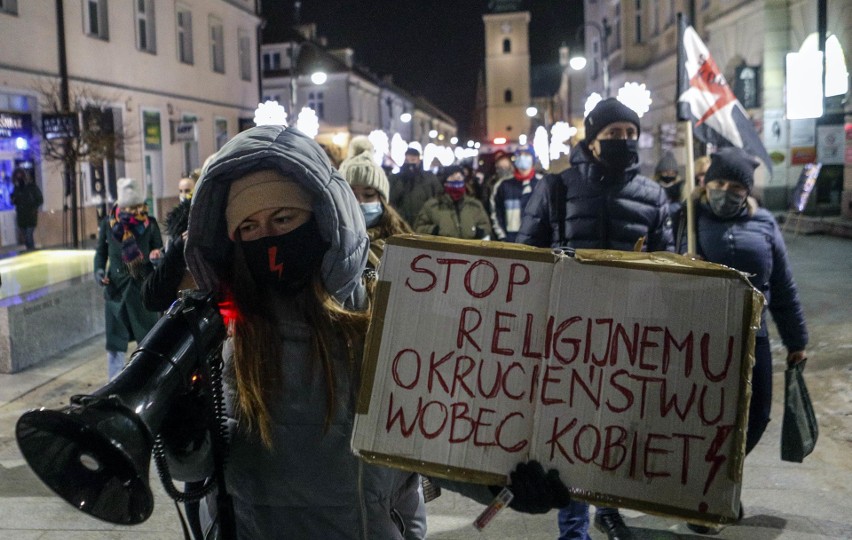 Strajk Kobiet znów przeszedł ulicami Rzeszowa.