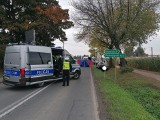 Tragedia w powiecie toruńskim. Rowerzysta śmiertelnie potrącony przez auto