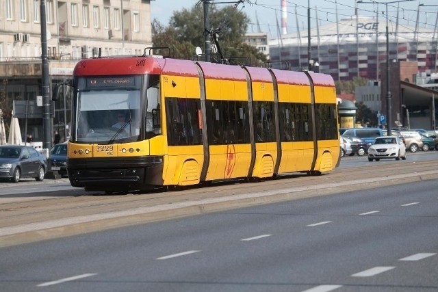 W niedzielę kierowcy i pasażerowie komunikacji miejskiej muszą się liczyć z utrudnieniami