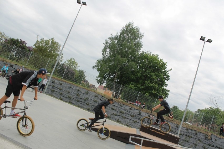 Pokaz ekstremalnej jazdy na skateparku [FOTO]