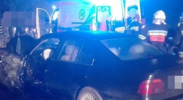 Wypadek w Gilowicach, kierowca BMW trafił do szpitala