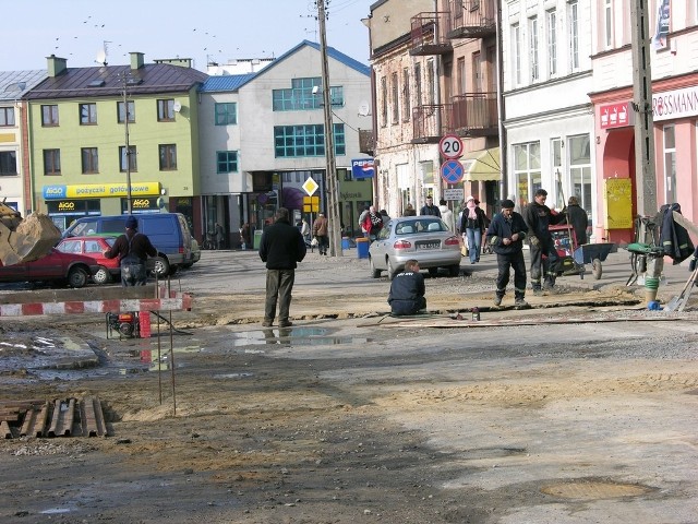 Najburzliwszy rozwój skierniewickiej infrastruktury i zabudowy przypadł na koniec poprzedniego i pierwsze lata XXI wieku. Na pierwszy rzut oka widać, że miasto zmieniło się nie do poznania.