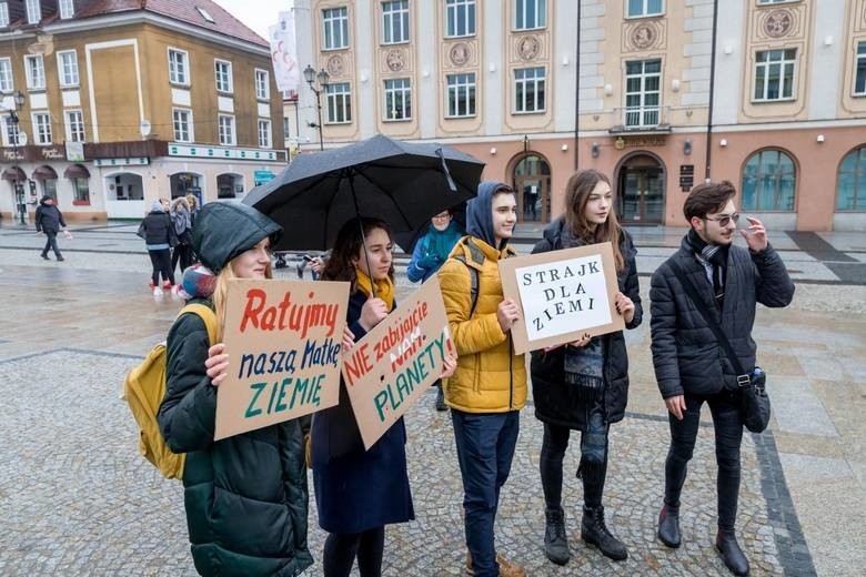 Młodzieżowy Strajk Klimatyczny w Białymstoku. Młodzi zaprotestują dla Ziemi w Black Friday