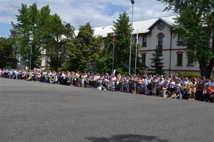 Stopień młodszego aspiranta uzyskało 112 absolwentów...