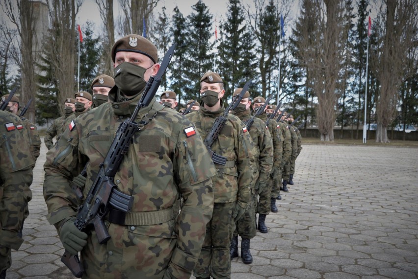 52. batalion lekkiej piechoty w Komorowie. Ile kobiet służy w Wojskach Obrony Terytorialnej w Komorowie?