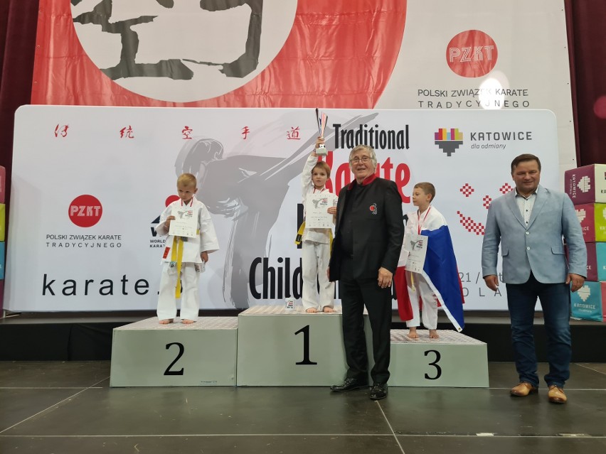 Jan Wójcik, zawodnik Klubu Karate Tradycyjnego Nowy Sącz, wygrał w Katowicach Puchar Europy Dzieci